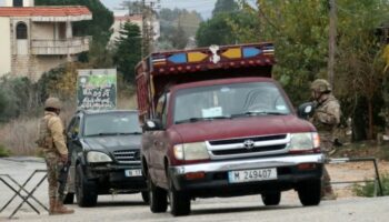 Cessez-le-feu: L'armée libanaise déploie troupes et blindés dans le sud