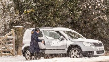 Chilling UK snow maps reveal exact date huge 2cm-per-hour Arctic blast will hit UK