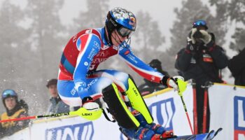 Clément Noël survole le premier slalom de la saison de ski, près de deux ans après sa dernière victoire