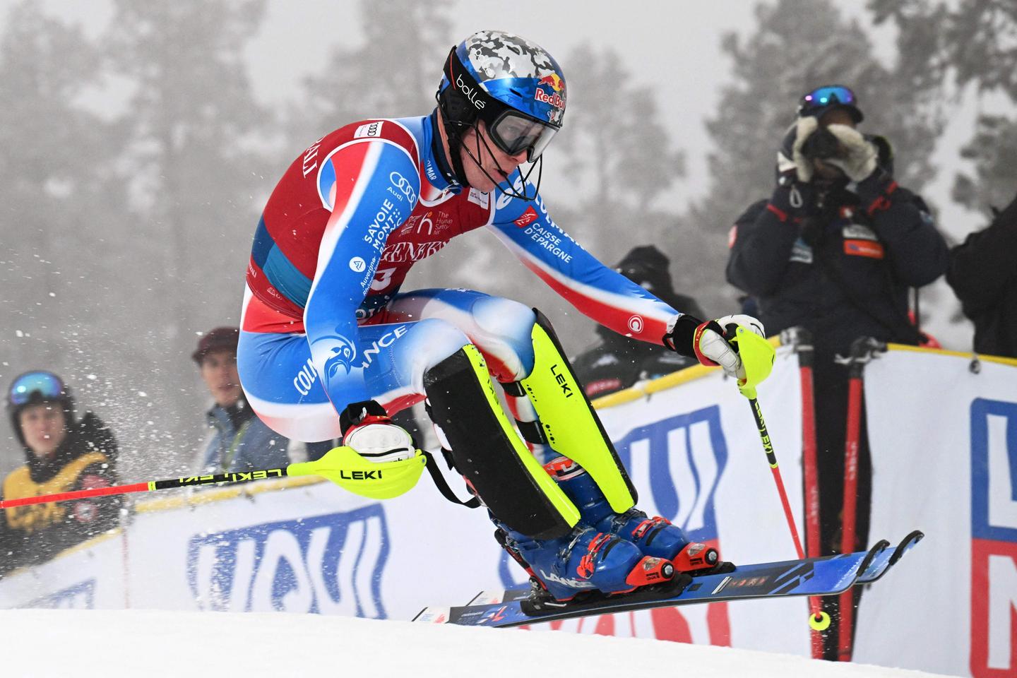 Clément Noël survole le premier slalom de la saison de ski, près de deux ans après sa dernière victoire