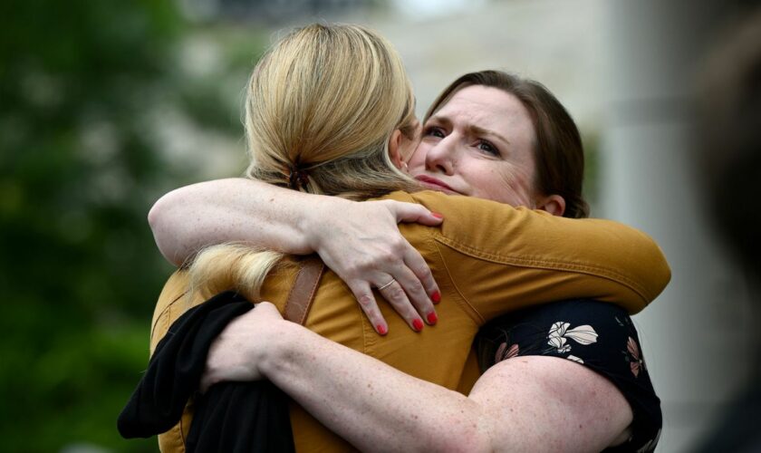 Für die Anhörung sind Simone Strobels Geschwister aus Deutschland angereist. Foto: Bianca De Marchi/AAP/dpa