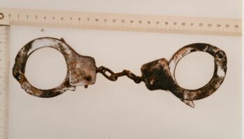 Die unbekannte Tote aus dem niedersächsischen Cold Case war mit Handschellen gefesselt