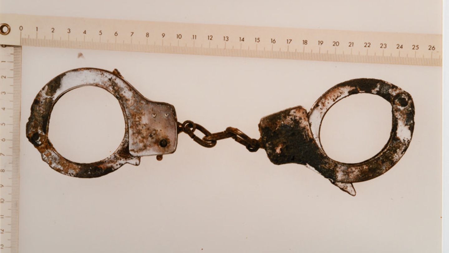 Die unbekannte Tote aus dem niedersächsischen Cold Case war mit Handschellen gefesselt