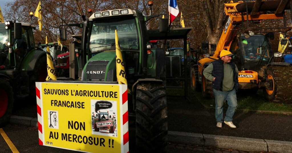 Colère des agriculteurs : des membres des JA de l'Aude bloquent le port de Port-la-Nouvelle