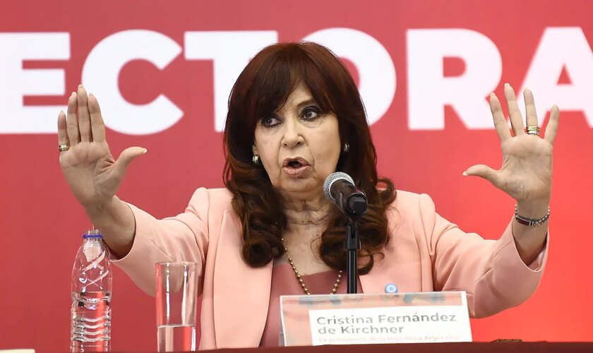 Confirman condena a Cristina Kirchner por defraudar al Estado y la inhabilitan a perpetuidad: "Me tienen miedo"