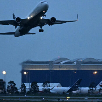 Couvre-feu à l’aéroport de Roissy : l’épineux dossier revient à l’Assemblée, une proposition de loi avant l’été ?