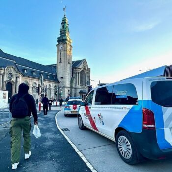 Dans le tram et à la gare: La police emmène trois agitateurs