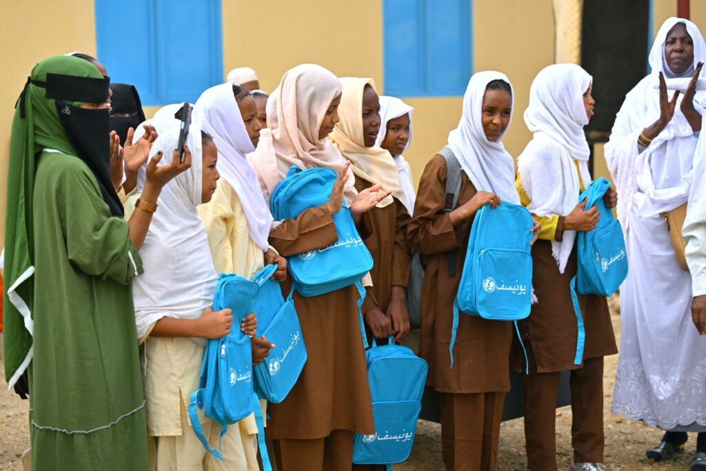 Dans les pays du Sud, l’éducation prise en étau entre crise de la dette et baisse de l’aide au développement