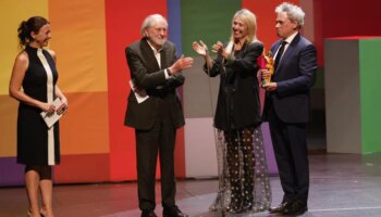 David Puttnam : «El resultado de las elecciones en EEUU arroja tristemente una amenaza a los valores de Europa»