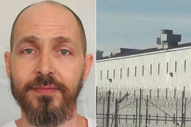 Death row inmate executed by 'torturous' method after desperate last words