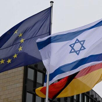 EU ministers reject suspending dialogue with Israel