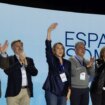 El PP enfrenta su «fiesta» del municipalismo con el «congreso de imputados» del PSOE