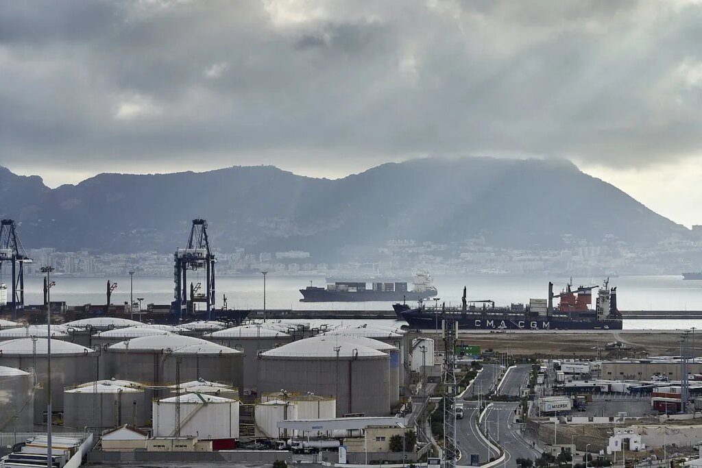 El Puerto de Algeciras bate récords como gran hub del Mediterráneo: así ha cambiado la geopolítica el tráfico de mercancías en el Estrecho