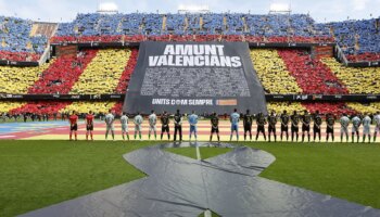 El Valencia se levanta tras el abrazo orgulloso de Mestalla a las víctimas de la DANA