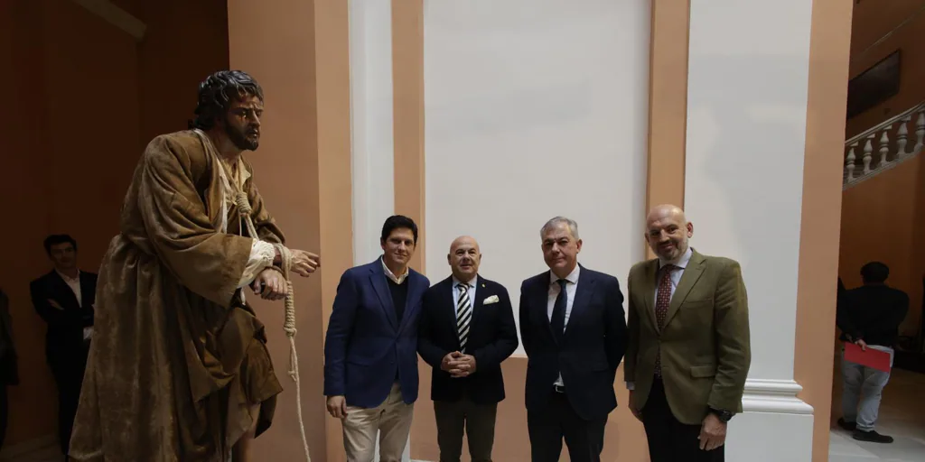 El arte sacro expone todo su talento en el Ayuntamiento de Sevilla