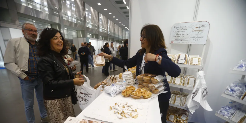 El escaparate de todos los sabores de Córdoba: del garbanzo a la miel, del aceite al pistacho