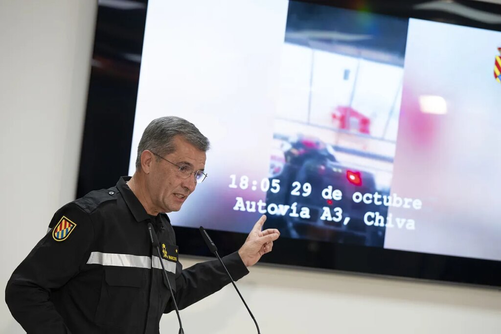 El jefe de la UME asegura que se activó en Valencia a las 15.41 del día 29, "horas antes de recibir órdenes oficiales"