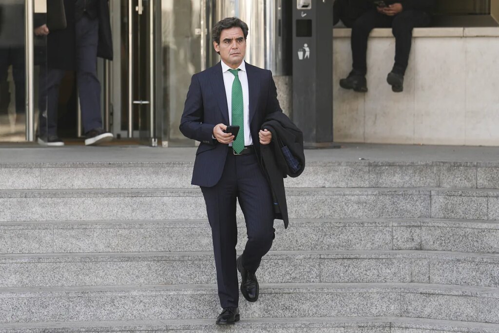 El juez Peinado imputa al ex consejero madrileño Juan José Güemes en el 'caso Begoña'