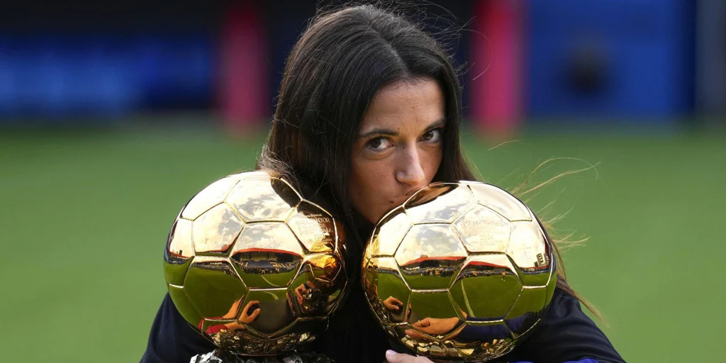 El zasca de Aitana Bonmatí al fútbol femenino español: «En el Barça avanzamos y llenamos estadios; en la Liga F, todo lo contrario»