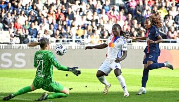 « Elle a quand même le droit de fêter ce but » : Chawinga, l’ex qui a torturé le PSG féminin avec l’OL