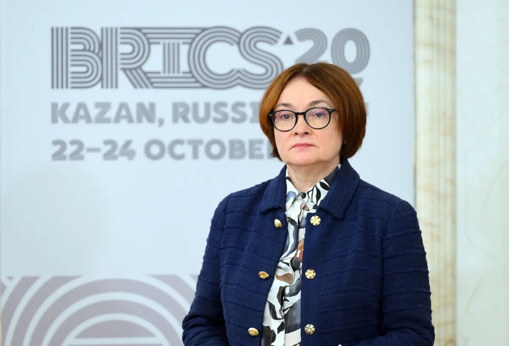 Elvira Nabiullina: sólo la 'dama del rublo' se atreve a dar malas noticias a Vladimir Putin