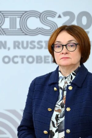 Elvira Nabiullina: sólo la 'dama del rublo' se atreve a dar malas noticias a Vladimir Putin