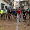 En Espagne, dans les zones sinistrées, des milliers de volontaires viennent prêter main-forte