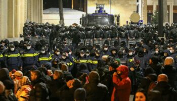 En Géorgie, des milliers de manifestants pro-européens rassemblés à Tbilissi