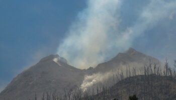 En Indonésie, une éruption du volcan Lewotobi Laki-Laki tue au moins dix personnes