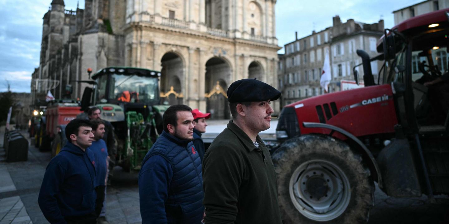 En direct, colère des agriculteurs : le point sur les blocages et les réponses à vos questions