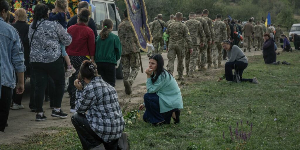 En direct, guerre en Ukraine : 700 Ukrainiens vivant en Europe s’inscrivent pour rejoindre l’armée, annonce Kiev