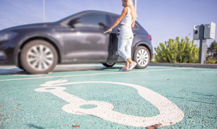 En seulement 10 ans: Plus de la moitié des automobilistes pourraient basculer vers l'électrique