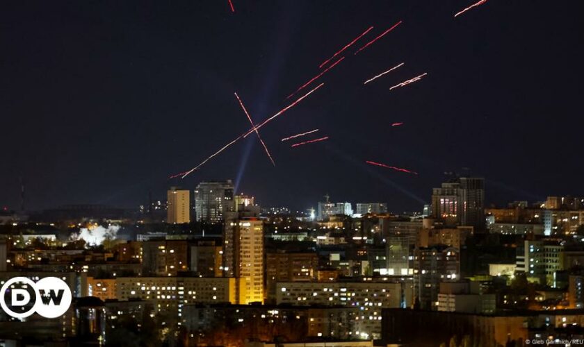 Erster Raketen-und-Drohnen-Angriff auf Kyjiw seit August