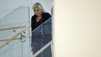 Face à la justice, la stratégie de rupture de Marine Le Pen