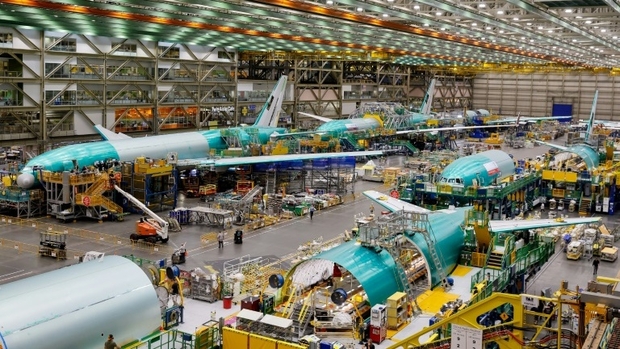 Fin de 7 semaines de grève: Les ouvriers de Boeing acceptent un nouvel accord