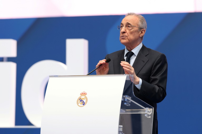 Football: Florentino Pérez charge l'UEFA et la FIFA et réaffirme son soutien à la Super Ligue