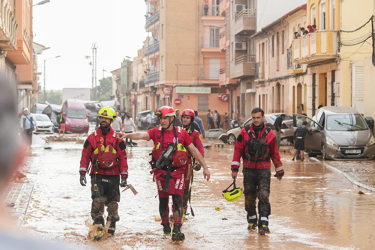 Francia asegura que ofreció ayuda con el envío de 250 bomberos a Valencia y que España la rechazó: "Gracias, pero ahora no hace falta"