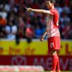 Nicolas Höfler bleibt beim SC Freiburg. Foto: Tom Weller/dpa