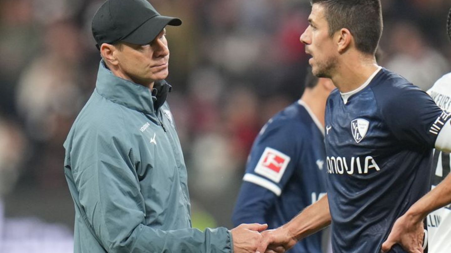 Nach dem 2:7 bei Eintracht Frankfurt hat Bochums Interimstrainer Markus Feldhoff Selbstkritik geübt. Foto: Thomas Frey/dpa