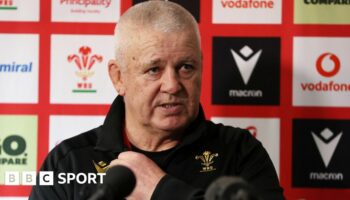 Warren Gatland talks to the media