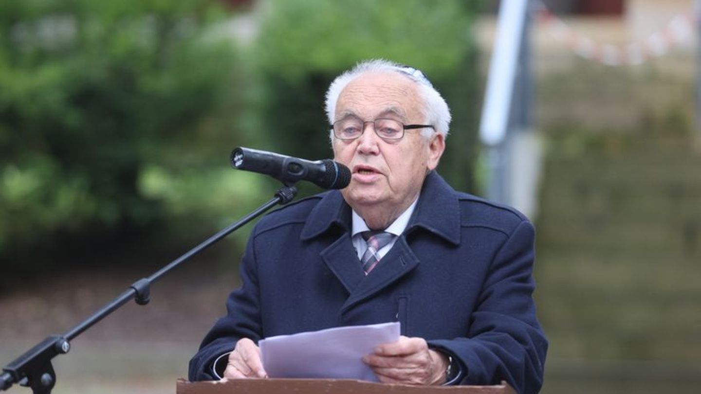 Der Vorsitzende der jüdischen Landesgemeinde, Reinhard Schramm, warnt vor erstarkendem Antisemitismus. Foto: Bodo Schackow/dpa