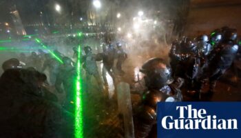 Georgia protesters clash with police after PM suspends EU membership talks