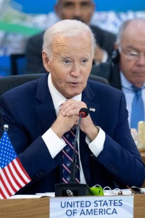 Guerre en Ukraine : Joe Biden change de doctrine, mais ne livre aucune explication