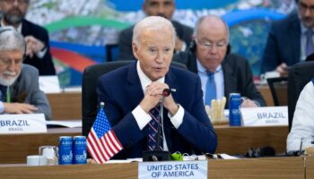 Guerre en Ukraine : Joe Biden change de doctrine, mais ne livre aucune explication