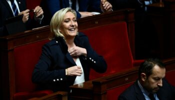 Guillaume Tabard: «Pourquoi Marine Le Pen jouera le suspense de la censure jusqu’au bout»