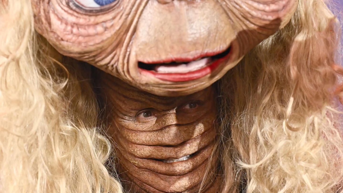 Heidi-Ween 2024: Geheimnis gelüftet: Für ihr E.T.-Kostüm trägt Heidi Klum sogar eine Windel