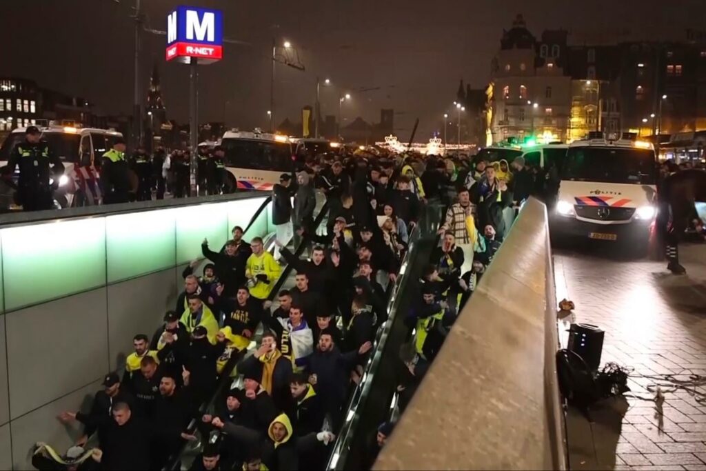 Indignation internationale après les violences à Amsterdam contre les supporteurs israéliens du Maccabi Tel-Aviv