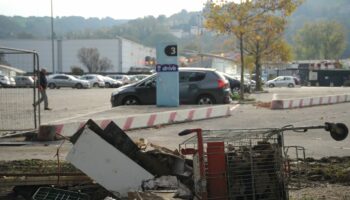 Inondations à Givors : un mois après, les clients pressés de revenir faire leur course « comme avant »