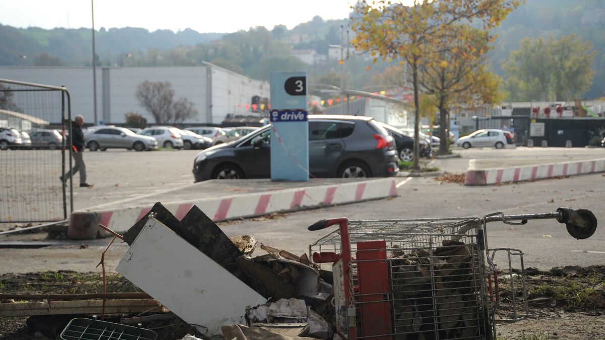 Inondations à Givors : un mois après, les clients pressés de revenir faire leur course « comme avant »