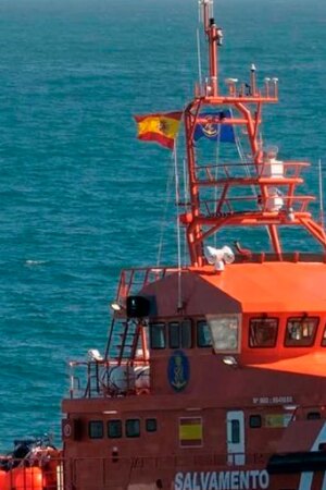 Investigan un vertido tras una colisión entre dos buques en el Estrecho de Gibraltar